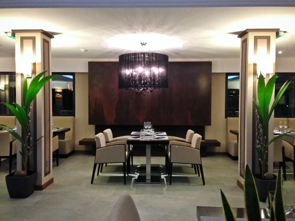 **** Hotel Villa Azur Villeneuve-Loubet Francie